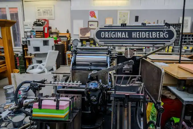 Ancienne presse d’imprimerie de l’écomusée de l’API à Genève